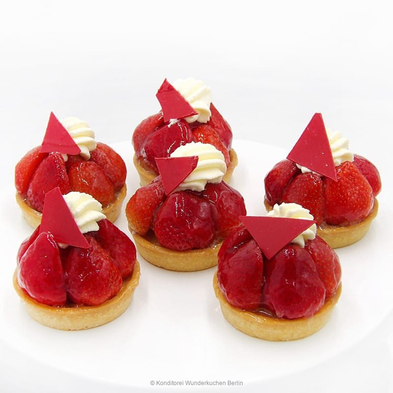Tartelette Erdbeere saisonal - Konditorei Wunderkuchen e.K.