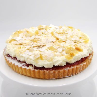 tarte-sahne-mandel-erdbeer. Online Shop und Lieferservice Kuchen Torten Berlin-
